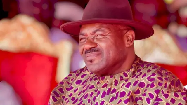 Ọ banyere n'ọkwa Sịnetọ n'afọ 1999 ruo 2007 ebe ọ nọchitereanya ndị mpaghara Rivers East n'ụlọomeiwu ukwu Naịjirịa.