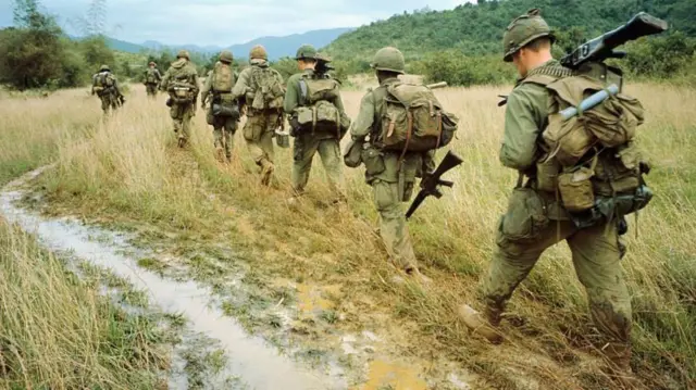 આધુનિક વિયેતનામના સ્થાપક રાષ્ટ્રપતિ, અંકલ હો, રાષ્ટ્રપતિ હો ચી મિન્હ, અમેરિકાને ભાગવા મજબૂર કર્યું, ફ્રાન્સ અને જાપાનને હંફાવ્યા, વિવેચના, રેહાન ફઝલ, ઇતિહાસ, બીબીસી ગુજરાતી, 