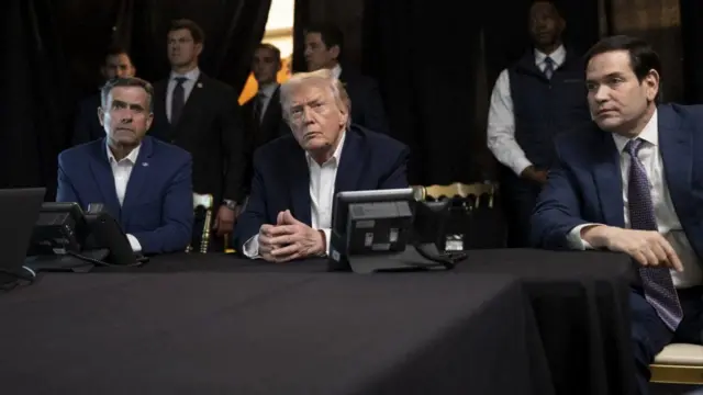 Глава ЦРУ, Дональд Трамп и госсекретарь США наблюдают за операцией по поимке Мадуро в прямом эфире