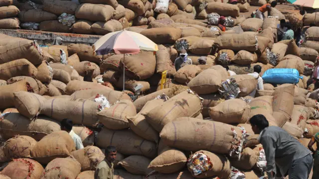 మిర్చి పంట, గుంటూరు, మిర్చి యార్డు, చంద్రబాబు, ఏపీ ప్రభుత్వం, కేంద్ర ప్రభుత్వం