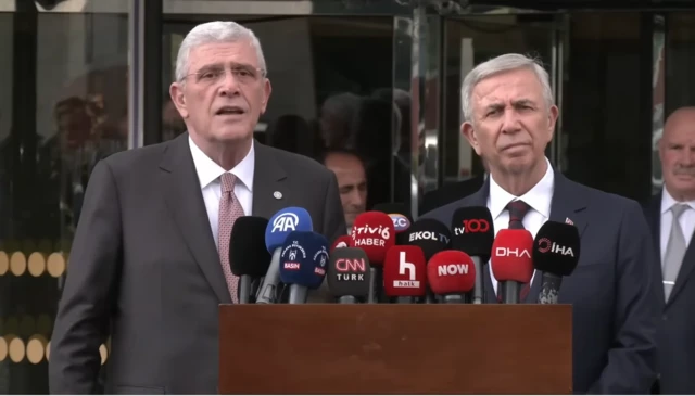 Müsavat Dervişoğlu ve Mansur Yavaş birlikte basın toplantısı yapıyor