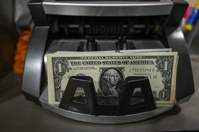 બીબીસી ગુજરાતી ભારત ચલણ રૂપિયો અમેરિકન ડૉલર મોંઘવારી ફોરેન એજ્યુકેશન