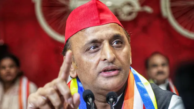 सपा प्रमुख अखिलेश यादव