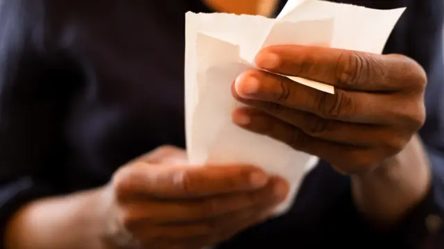 খ﻿রচে লাগাম টেনে ধরেন অনেকেই।