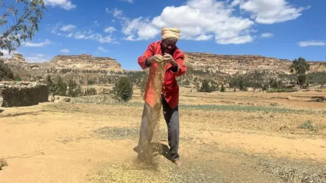 Nama midhaan calleessaa jiru