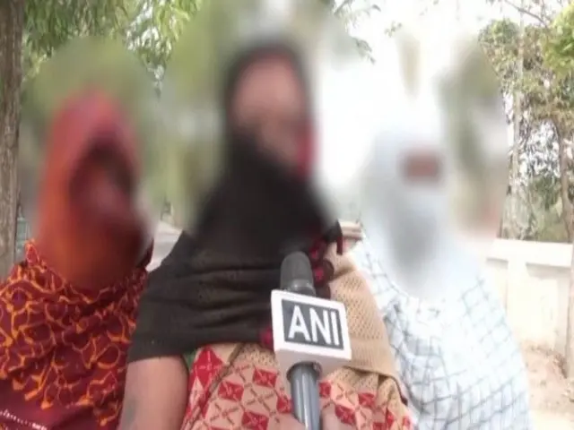 পরিচয় গোপন রেখে সংবাদ সংস্থার সঙ্গে কথা বলছেন সন্দেশখালির কয়েকজন নারী