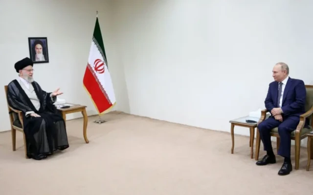 Rusiya və İran hərtərəfli tərəfdaşlıq sazişi imzaladılar, ancaq ölkələr arasında fikir ayrılıqları heç yerə itib getmədi