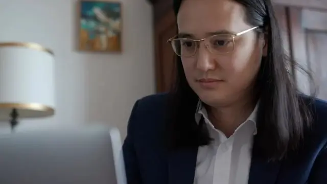 Clearview စီအီးအို ဟုန်ထန်ထပ်