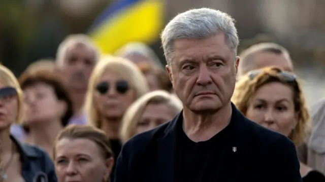 Петро Порошенко парламенттик шайлоо октябрдын аягында өтөрүн айткан