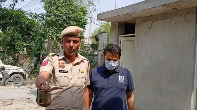 प्राध्यापक अली खान यांनी हरियाणा पोलिसांनी अटक केली.