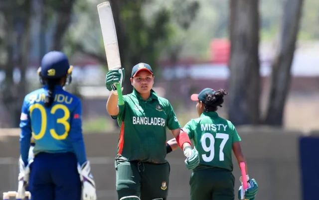 আফিয়া প্রত্যাশার ব্যাটিংয়ের ভিডিও শেয়ার দিয়ে আন্তর্জাতিক ক্রিকেট কাউন্সিলের ভেরিফাইড ফেসবুক পাতায় লিখেছে, “ইনক্রেডেবল হিটিং।”