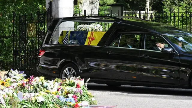 Naxashka Boqoradda oo laga qaaday dhismaha Balmoral loona wado Scotland