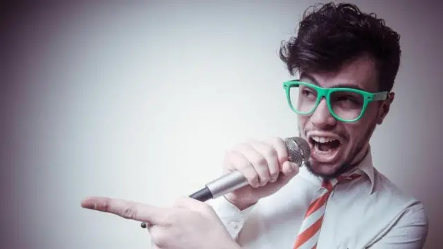 రచయితలు, కవులు, డైరెక్టర్లు, నటులు, కమెడియన్లు, కళాకారులు