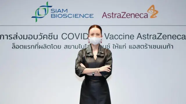 นางนวลพรรณ ล่ำซำ ผู้อำนวยการฝ่ายสื่อสารองค์กรกิตติมศักดิ์ บริษัท สยามไบโอไซเอนซ์ จำกัด