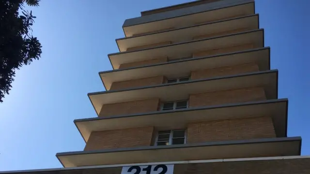 โรงแรมพาลาจ ปัจจุบันเป็นอาคารพักอาศัย