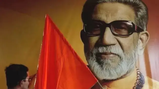 બાલ ઠાકરે હમેશાં સિંહાસન જેવી ખુરશી પર બેસતા હતા