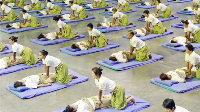 นวดแผนไทยได้รับความนิยมในต่างประเทศอย่างมาก