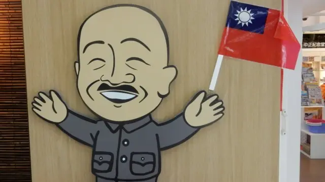 台北的中正纪念堂原先出售的萌版蒋介石公仔是热门商品