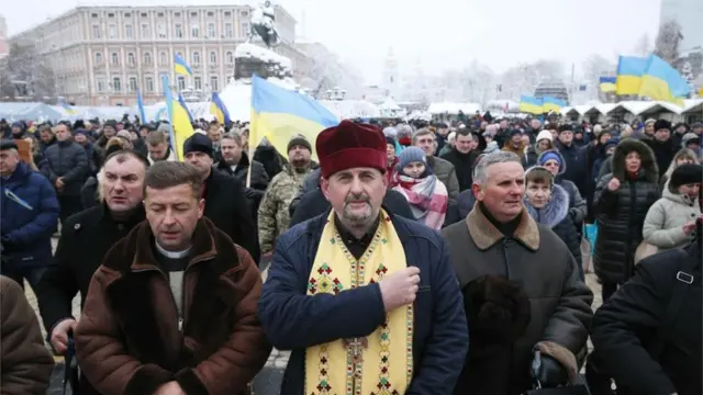 Віряни на Софійській площі під час собору