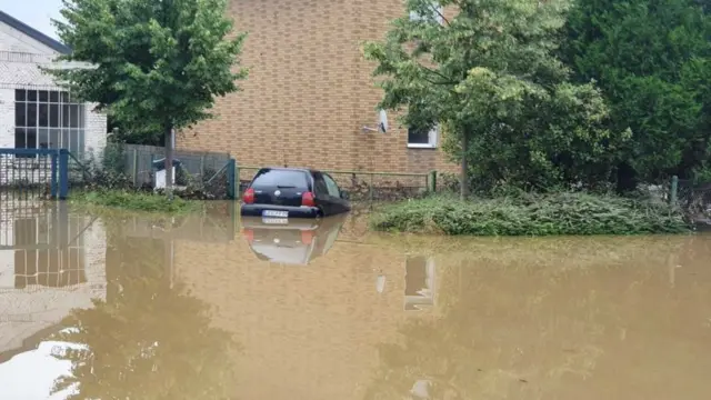 जर्मनी आणि बेल्जियममध्ये पुरामुळे हाहाःकार