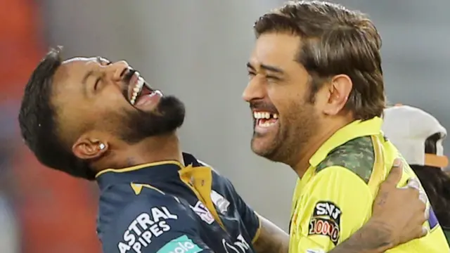 हार्दिक, धोनी