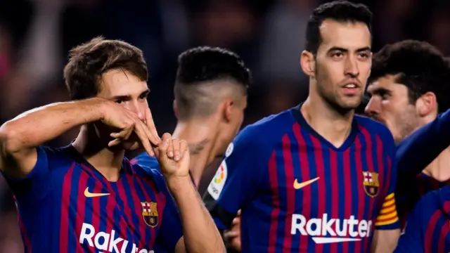 Denis Suarez scores for Barcelona