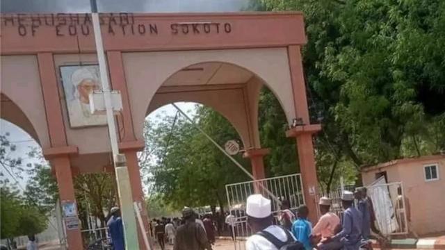 Video of Deborah Samuel Sokoto Blasphemy killing: "Deborah Samuel blasphemy mob killing shutdown Shehu Shagari College of Education Sokoto"