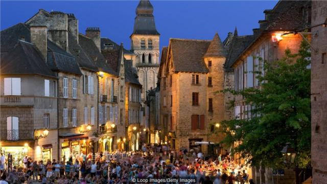 今天，在法国南部大约有300万人讲欧西坦语。