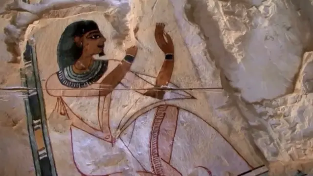 الكشف عن بعض تفاصيل عبادة إله الشمس "آمون"