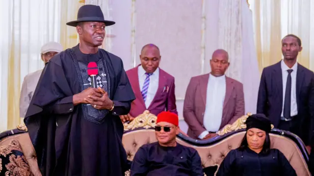 Gọvanọ Nwifuru oge ọ gara mgbaru n'ezinaụlọ Eze Francis Igwe