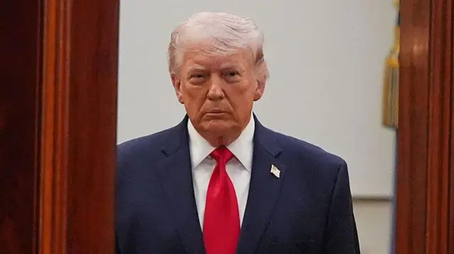 डोनाल्ड ट्रंप