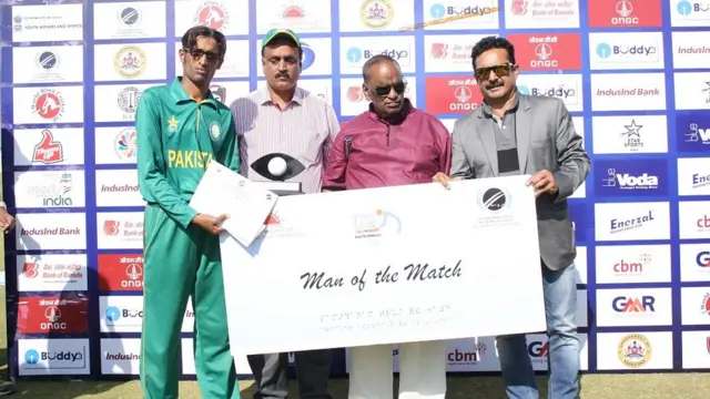 पाकिस्तान क्रिकेट टीम के खिलाड़ी इसरार हसन