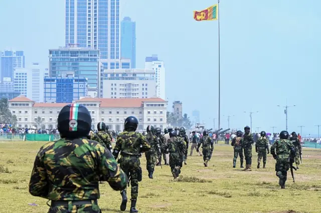 TOPSHOT-SRI LANKA-POLITICS-UNREST-ECONOMY