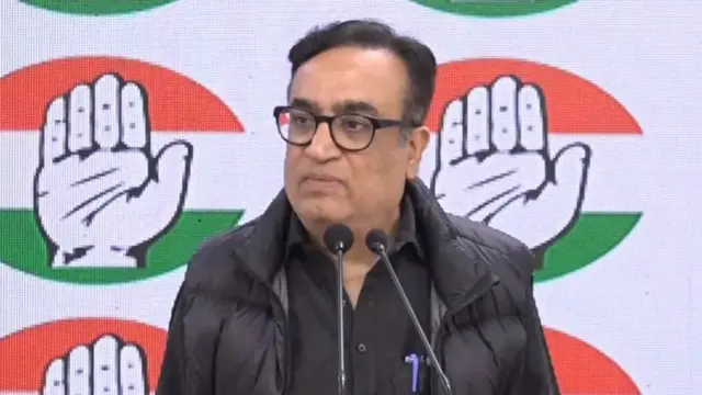 অরবিন্দ কেজরিওয়াল ও তার দলের বিরুদ্ধে একাধিক অভিযোগ তুলেছেন কংগ্রেস নেতা অজয় মাকেন