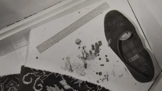 Sangre en la escalera (Foto: Archivos Nacionales de Reino Unido)