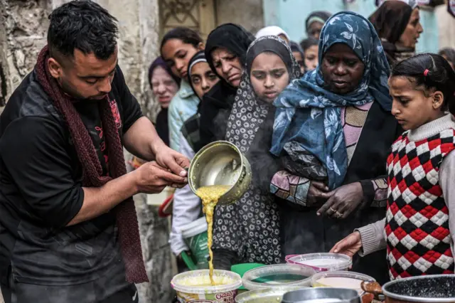  फॅमिन (Famine) किंवा अन्नदुर्भिक्ष्य - उपासमार म्हणजे काय? फॅमिन केव्हा जाहीर केला जातो?