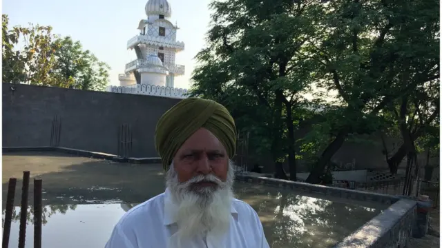 మసీదు, దేవాలయం, పంజాబ్ గ్రామం