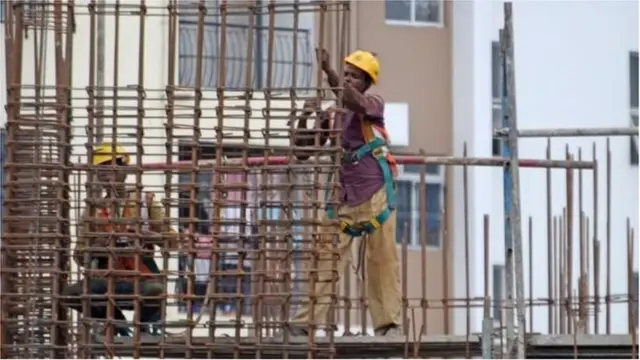 ప్రాథమిక రంగాలలో భారీ పతనం