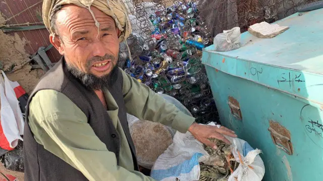 የተጣሉ ዕቃዎች ነጋዴ