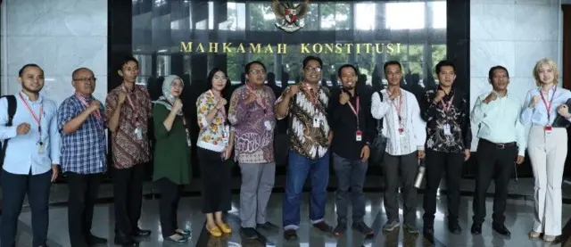 MK, pendidikan nasional, sekolah gratis