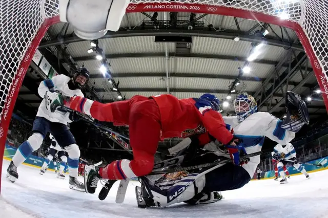 hokej na ledu, hokejaška utakmica Finske i Češke na Zimskim olimpijskim igrama u Italiji
