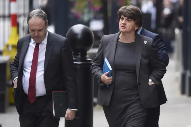 آرلین فاستر و نایجل دادز، رهبران حزب دی‌یوپی