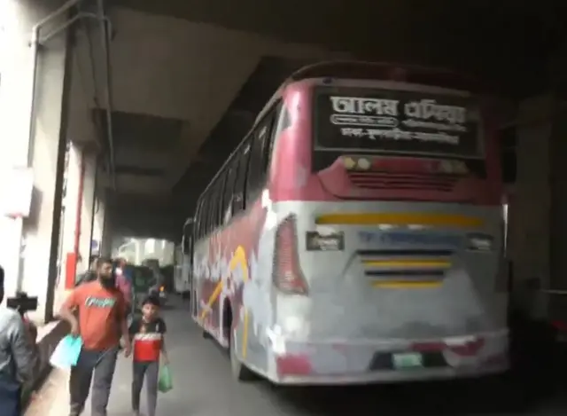 তিন শতাধিক বাস মাইক্রোবাস আটকের পর ফেরত পাঠানো হয়