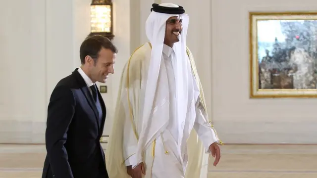 شیخ تمیم بن حمد آل ثانی، امیر قطر و امانوئل مکرون، رئیسجمهوری فرانسه
