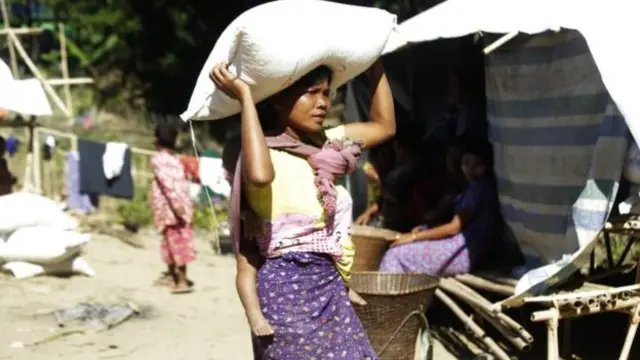 စစ်ဘေးရှောင် အမျိုးသမီး၊ ကလေးငယ်၊ သက်ကြီးရွယ်အိုတွေဂျပန်အစိုးရကူညီမယ်