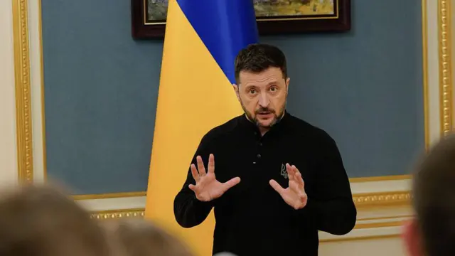 ရုရှားဘက်မှာ ဝင်တိုက်ပေးရင်း တရုတ်နိုင်ငံသားရာပေါင်းများစွာသေဆုံးခဲ့တယ်လို့ ဇလန်းစကီးကပြောပါတယ်။