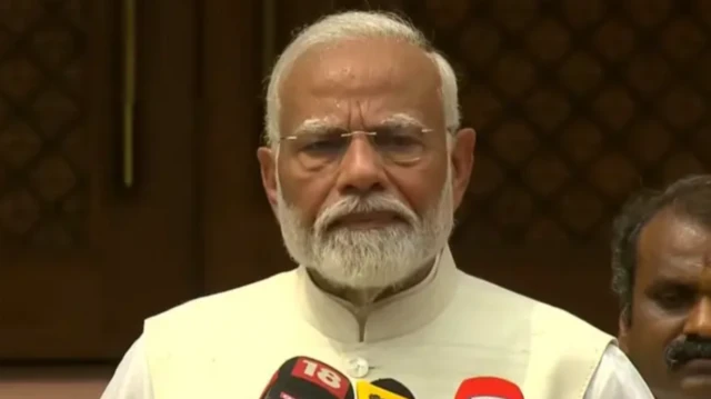 பிரதமர் நரேந்திர மோதி