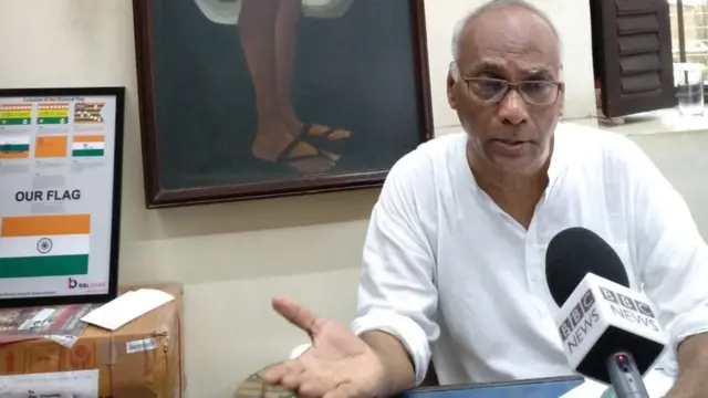 মুম্বাইতে গান্ধী সোসাইটির সচিব মেঘশ্যাম আজগাঁওকর