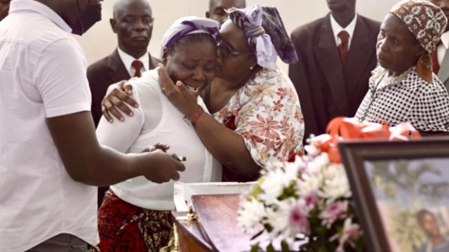 “Nta nsiguro y’uko abana bicwa n’abajejwe umutekano, bari mu myiyerekano, mu mahoro”.