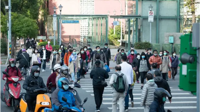 চীন থেকে বিশ্বের বিভিন্ন দেশে ছড়িয়ে পড়ছে করোনাভাইরাস